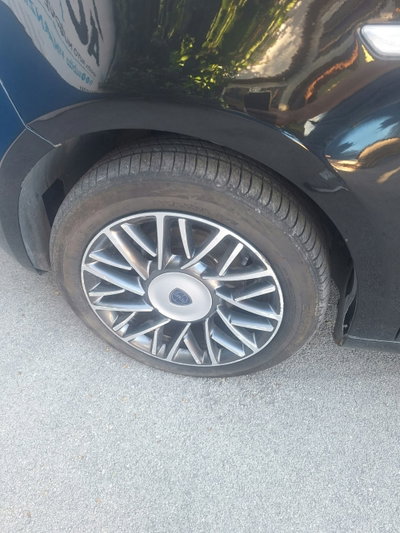 Lancia Ypsilon 1.3 MJT 16V 95 CV 5 porte S&S Gold (14)