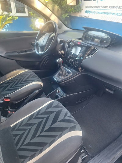 Lancia Ypsilon 1.3 MJT 16V 95 CV 5 porte S&S Gold (8)