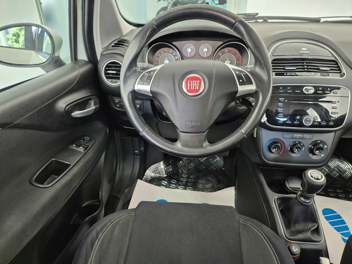 Fiat Punto 1.4 8V 5 porte Natural Power Lounge (16)