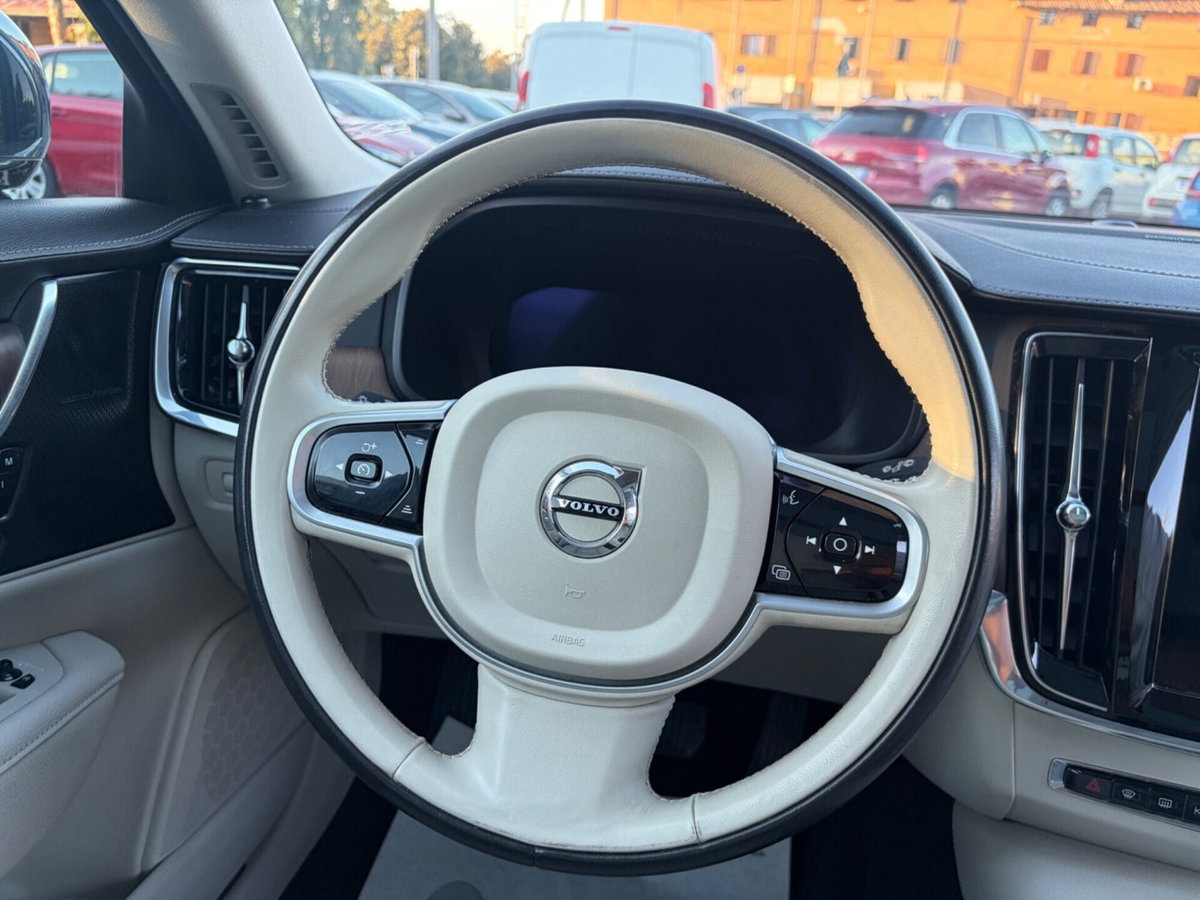 Volvo V90 B5 (d) AWD automatico Ultimate Dark (20)