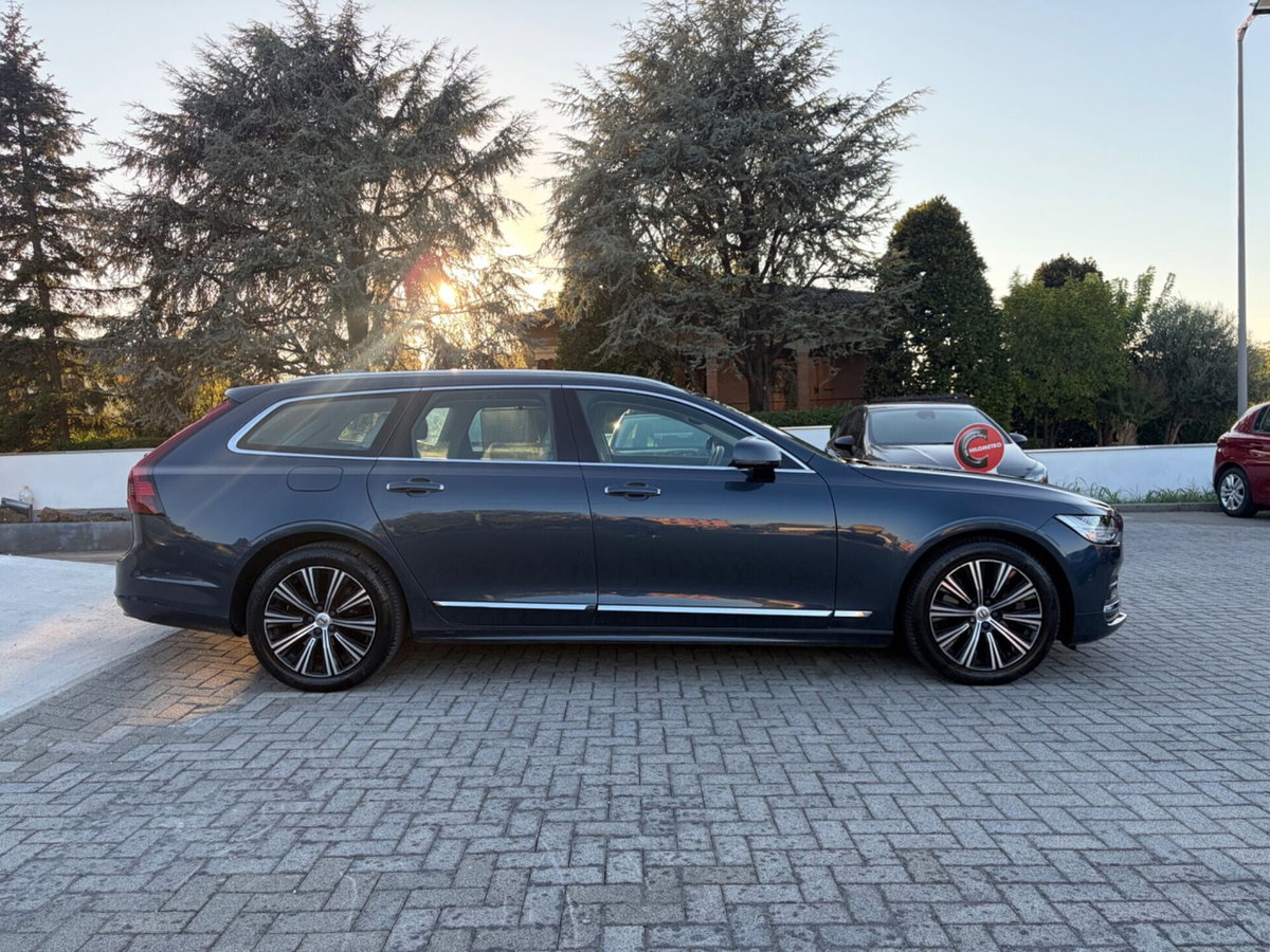 Volvo V90 B5 (d) AWD automatico Ultimate Dark (4)