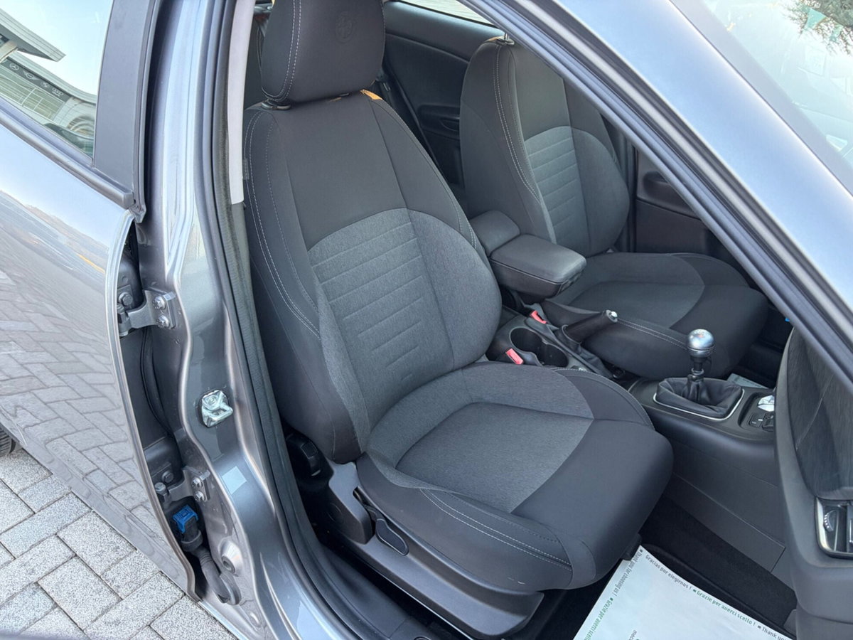 Alfa Romeo Giulietta 1.6 JTDm Business 120cv (14)