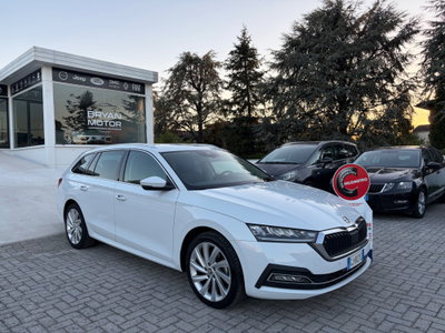 Skoda Octavia Station Wagon 2.0 TDI EVO SCR 150 CV DSG 4x4 Wagon Executive usata