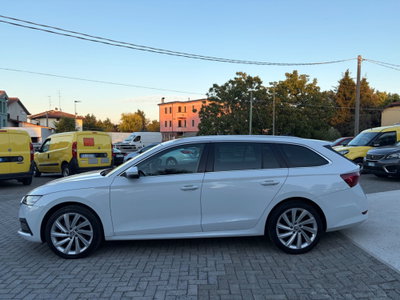Skoda Octavia Station Wagon 2.0 TDI EVO SCR 150 CV DSG 4x4 Wagon Executive (3)