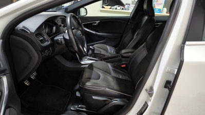 Volvo V40 D2 R-design Kinetic (14)