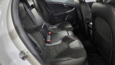 Volvo V40 D2 R-design Kinetic (17)