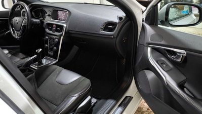 Volvo V40 D2 R-design Kinetic (18)