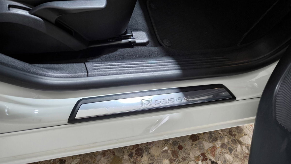 Volvo V40 D2 R-design Kinetic (19)