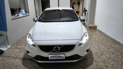 Volvo V40 D2 R-design Kinetic (2)