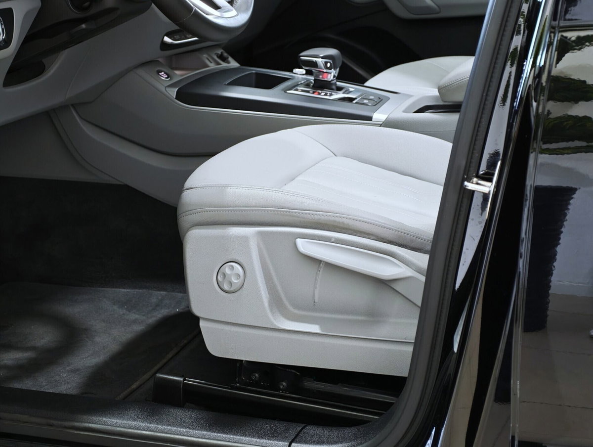 Audi Q5 40 TDI 204 CV quattro S tronic Business (14)