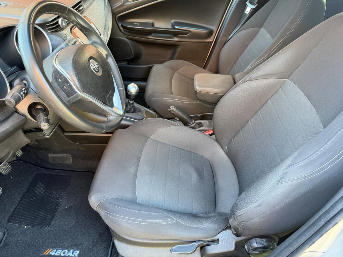 Alfa Romeo Giulietta 1.6 JTDm Ti 120cv (12)