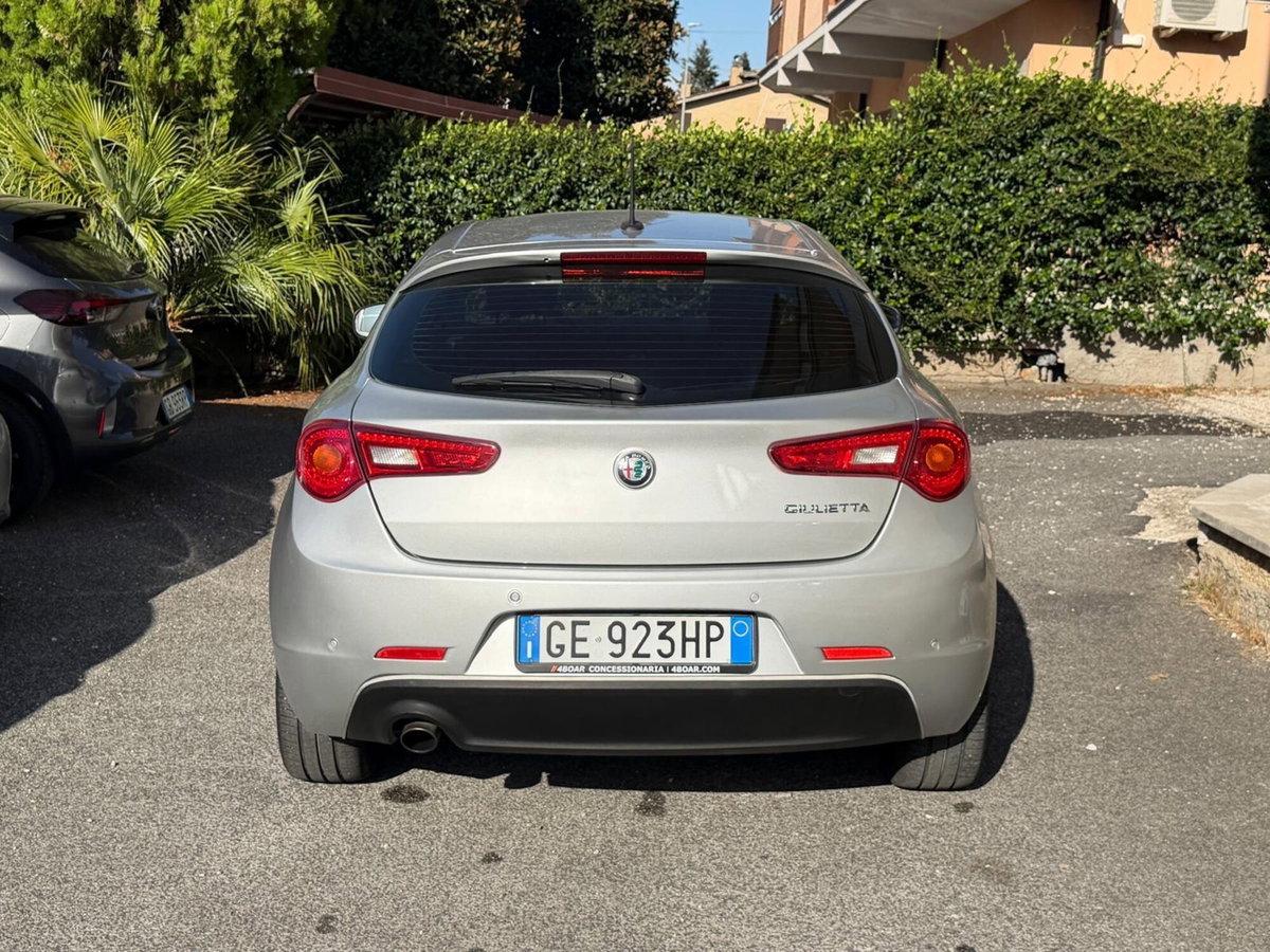 Alfa Romeo Giulietta 1.6 JTDm Ti 120cv (5)