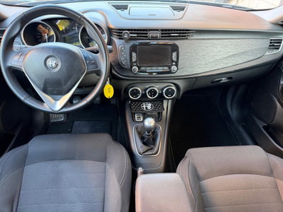 Alfa Romeo Giulietta 1.6 JTDm Ti 120cv (8)