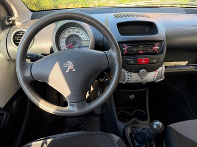 Peugeot 107 68CV 5p. Active (11)