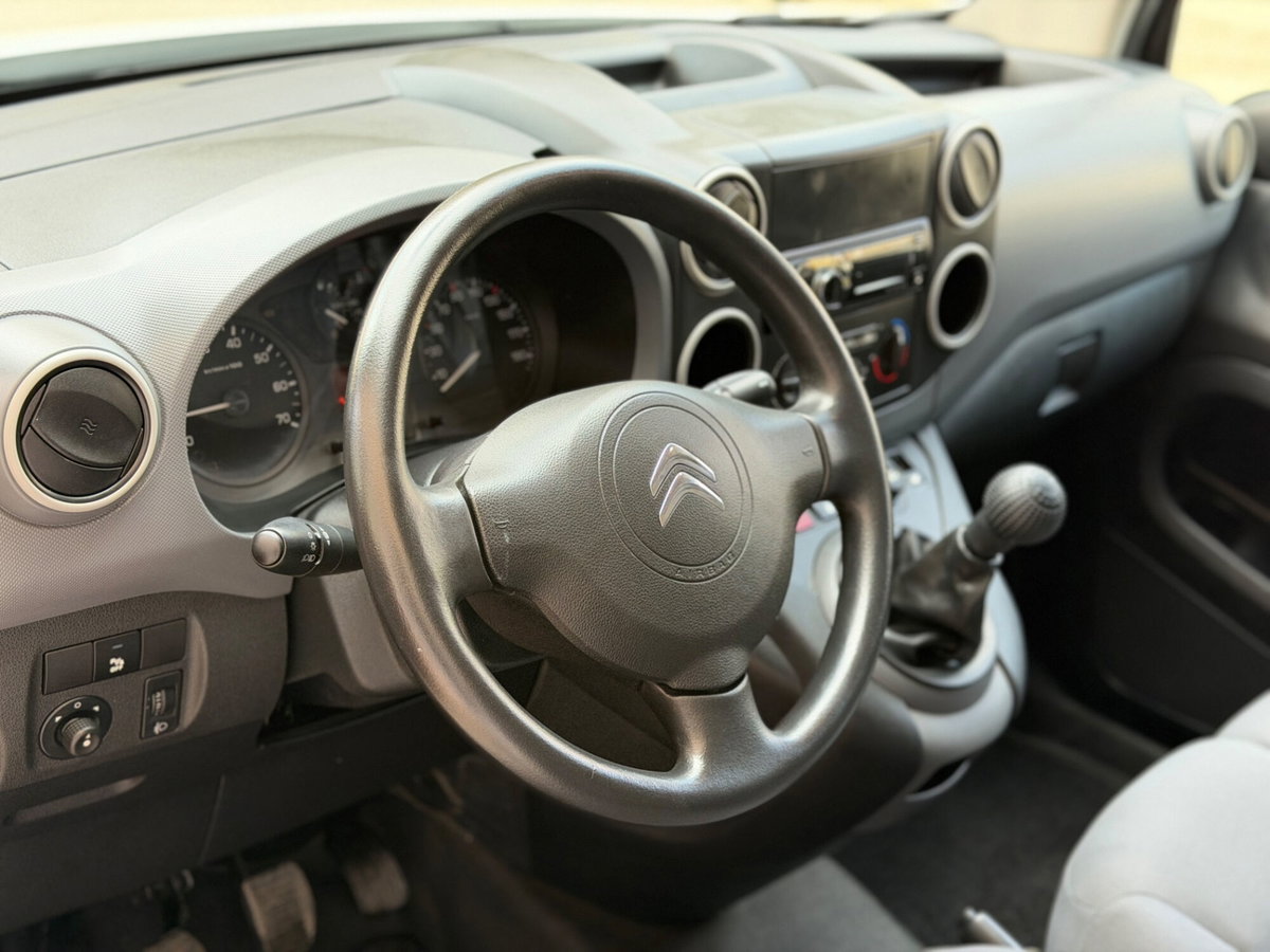 Citroen Berlingo Furgone 1.6 HDi 90 Van 3 posti Club L1 (11)