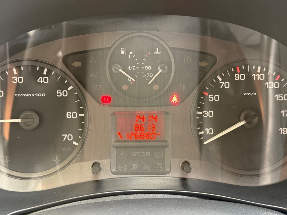 Citroen Berlingo Furgone 1.6 HDi 90 Van 3 posti Club L1 (12)