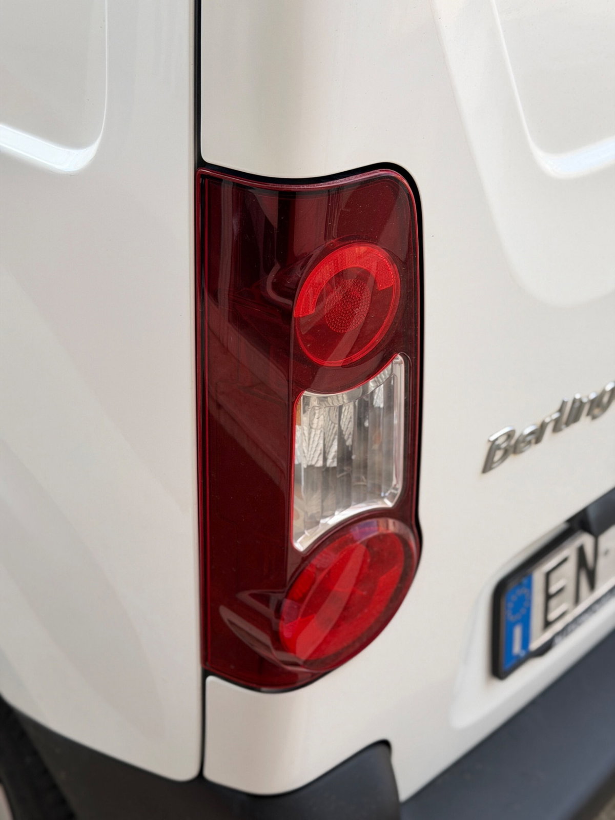 Citroen Berlingo Furgone 1.6 HDi 90 Van 3 posti Club L1 (8)