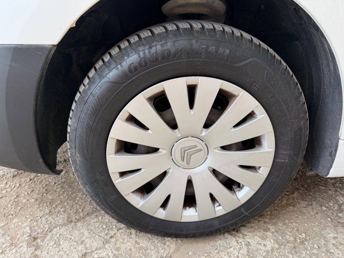 Citroen Berlingo Furgone 1.6 HDi 90 Van 3 posti Club L1 (9)