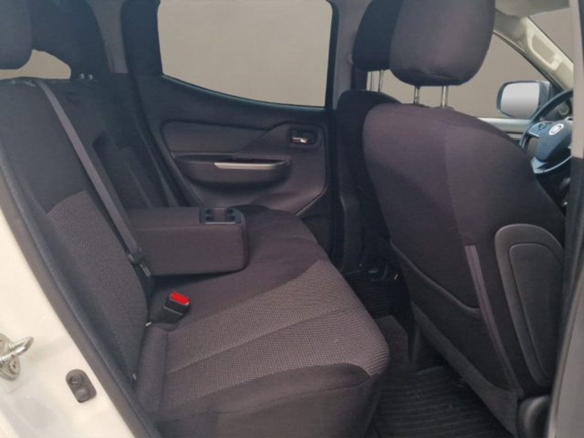 Fiat Fullback 2.4 180CV Doppia Cabina LX S&S Cross (19)