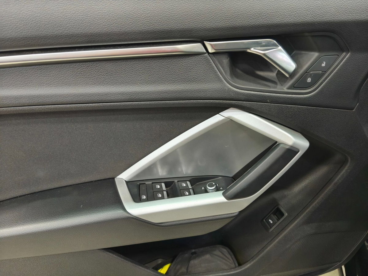 Audi Q3 Sportback 35 TDI quattro S tronic Business Plus (10)