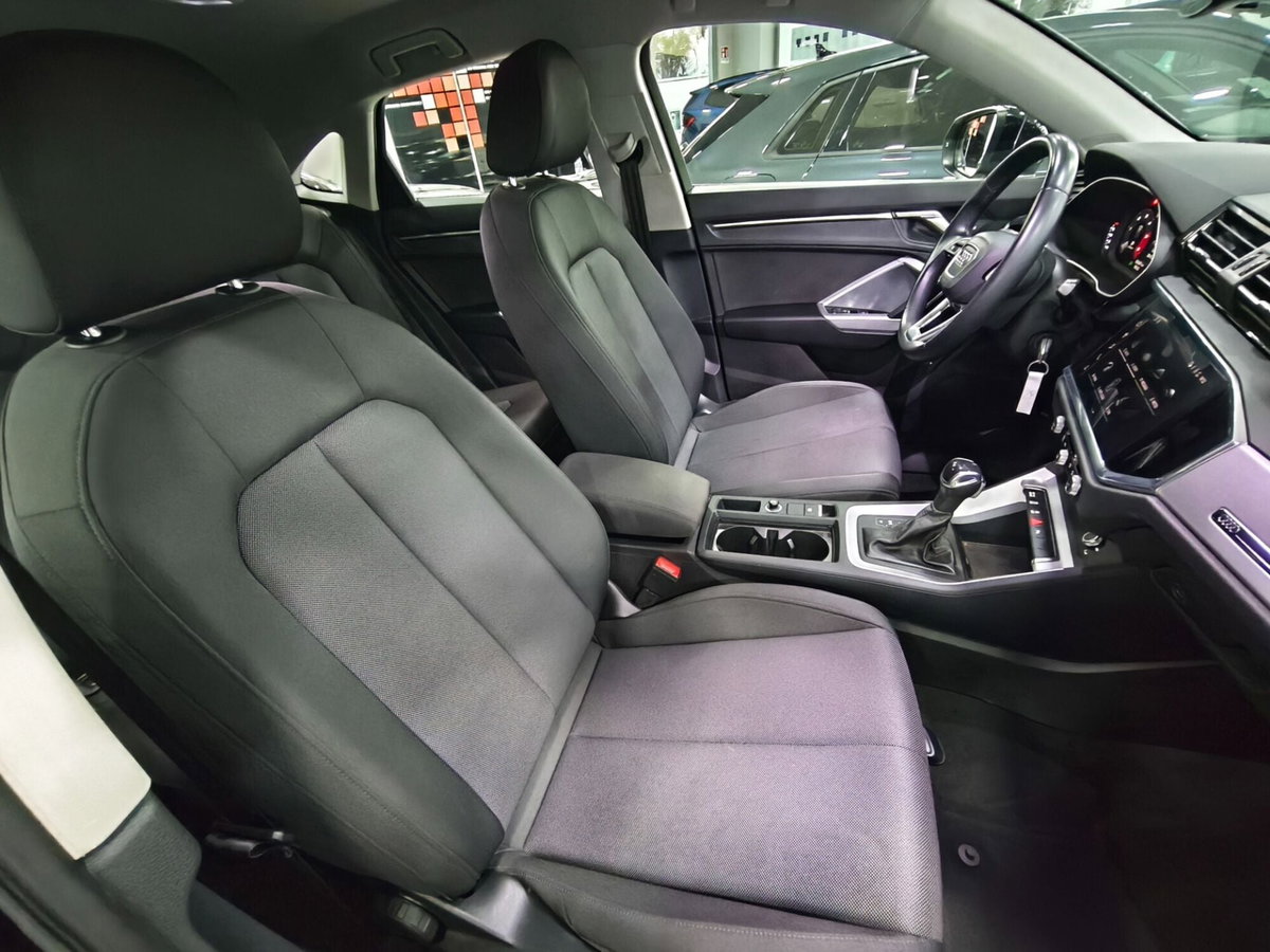 Audi Q3 Sportback 35 TDI quattro S tronic Business Plus (14)