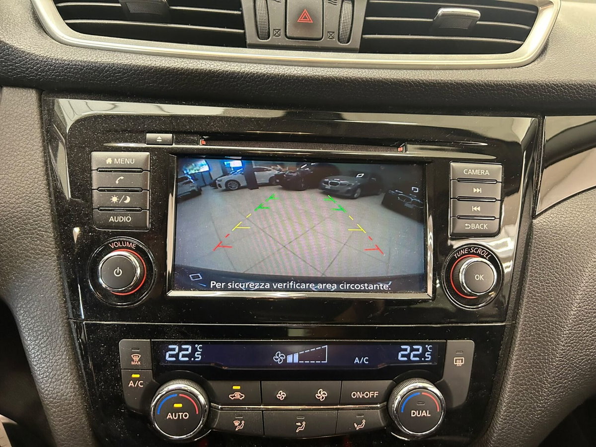 Nissan Qashqai 1.3 DIG-T 140 CV N-Connecta (12)