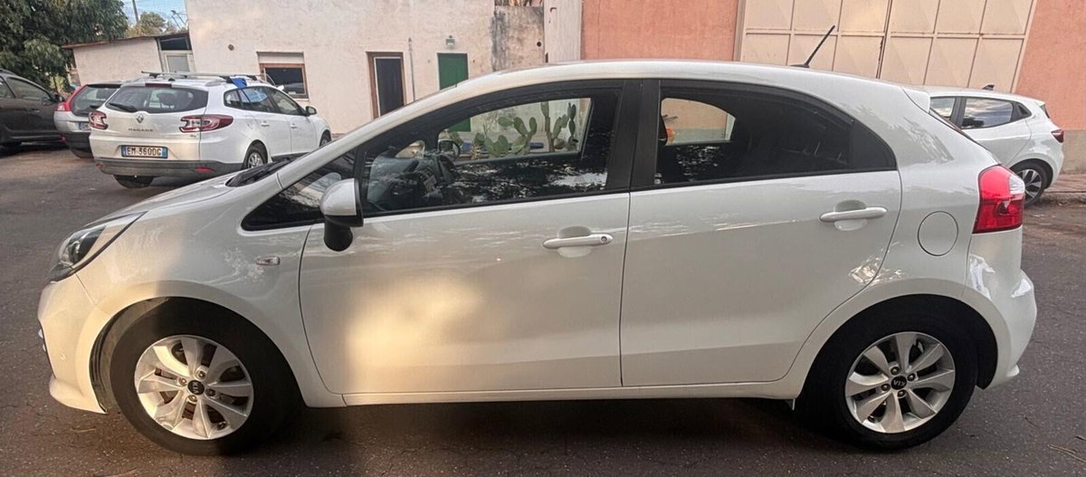 Kia Rio 1.1 CRDi 5p. Cool (6)