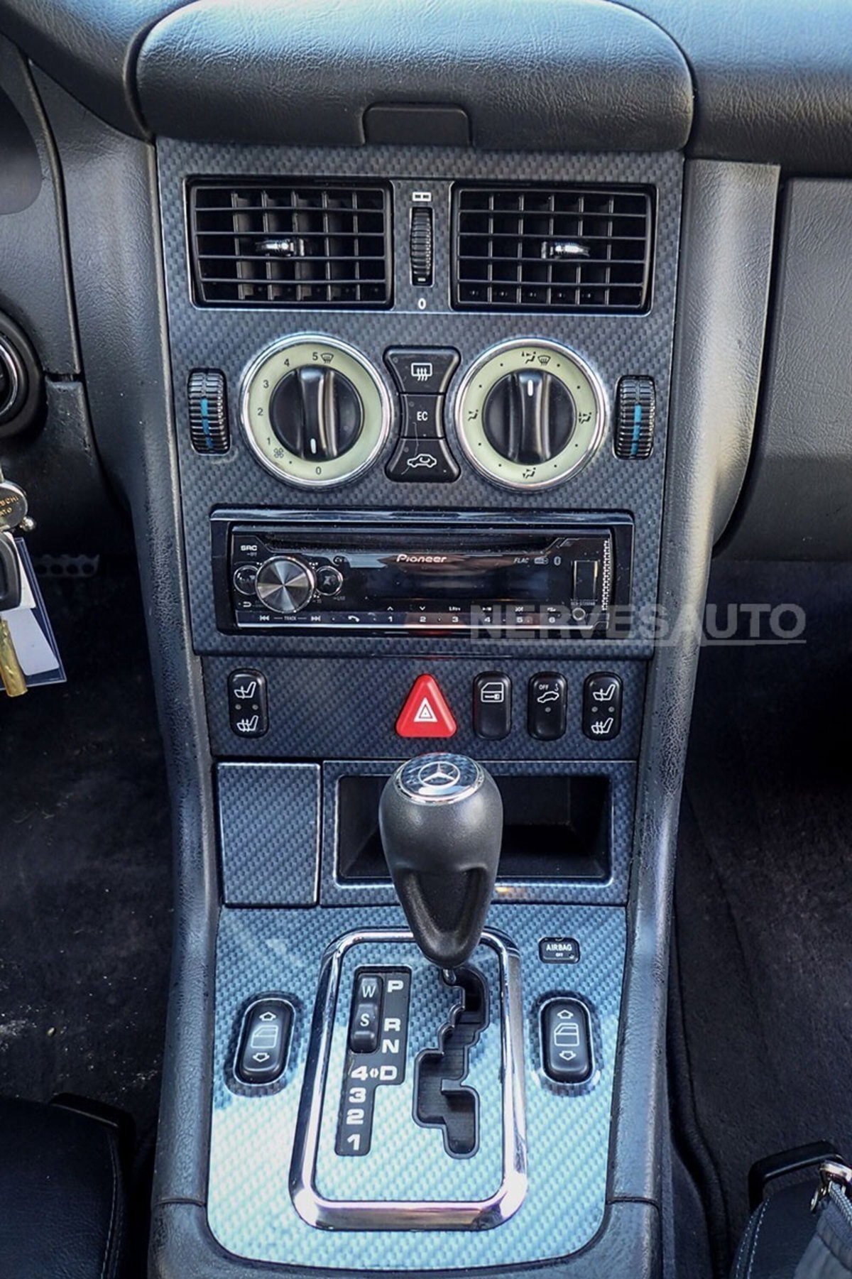 Mercedes-Benz SLK 200 cat (19)