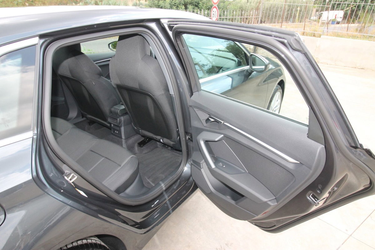 Audi A3 Sportback 35 TDI S tronic Business Advanced (15)