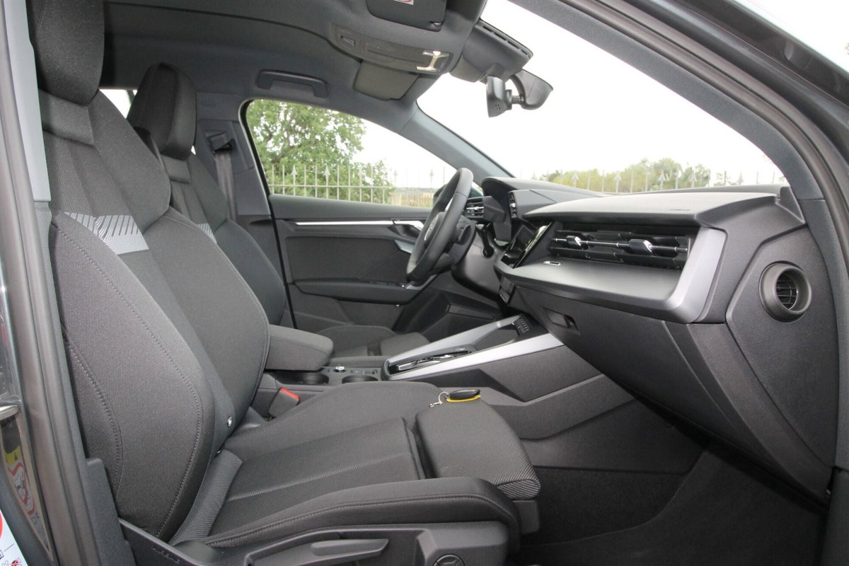 Audi A3 Sportback 35 TDI S tronic Business Advanced (17)