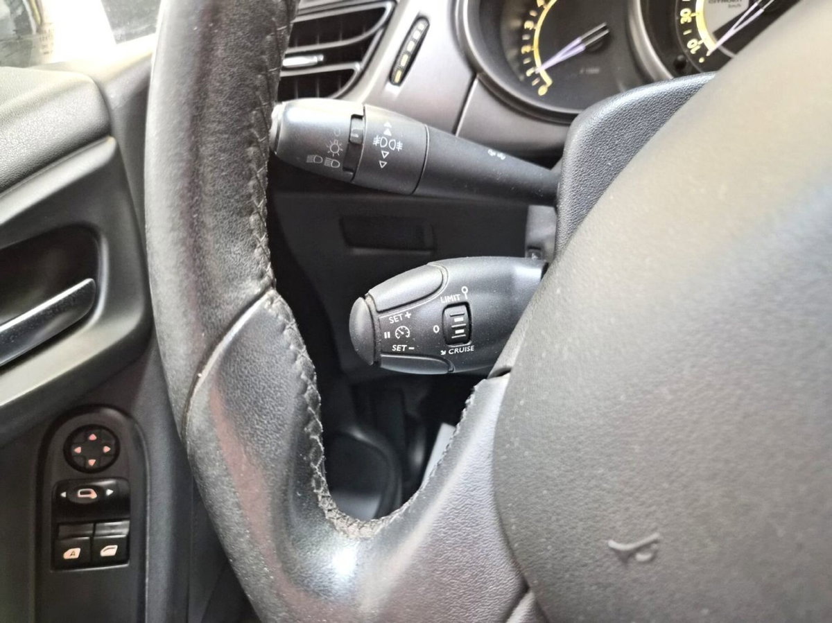 Citroen C3 1.0 VTi 68 Exclusive (18)