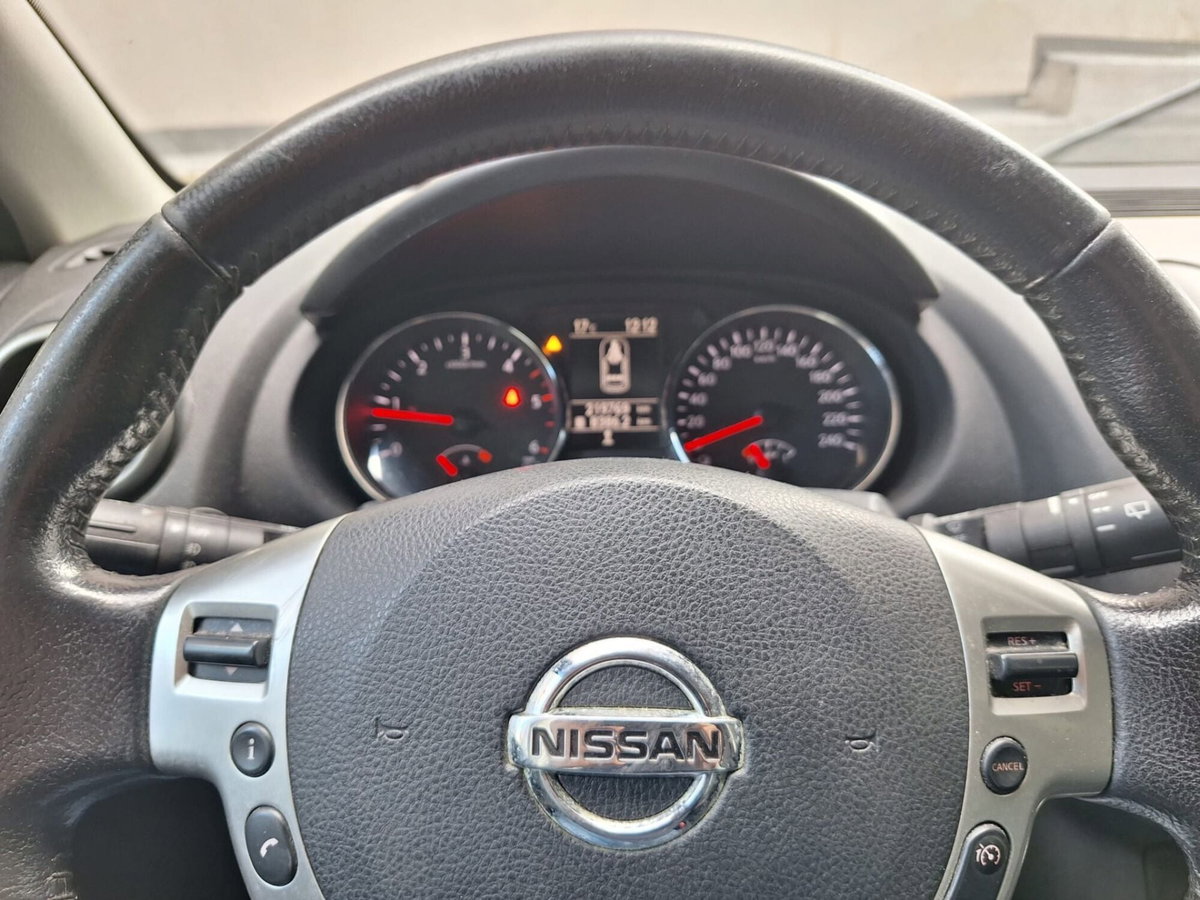 Nissan Qashqai 2.0 dCi DPF Acenta (11)