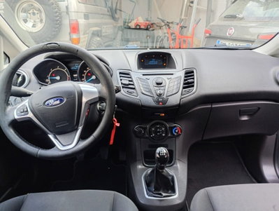 Ford Fiesta 1.5 TDCi 75CV 5 porte (7)