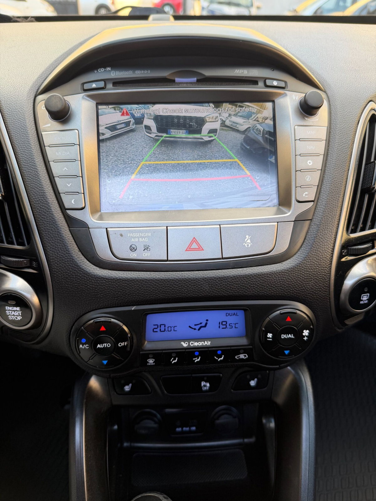Hyundai ix35 1.7 CRDi 2WD Xpossible (11)