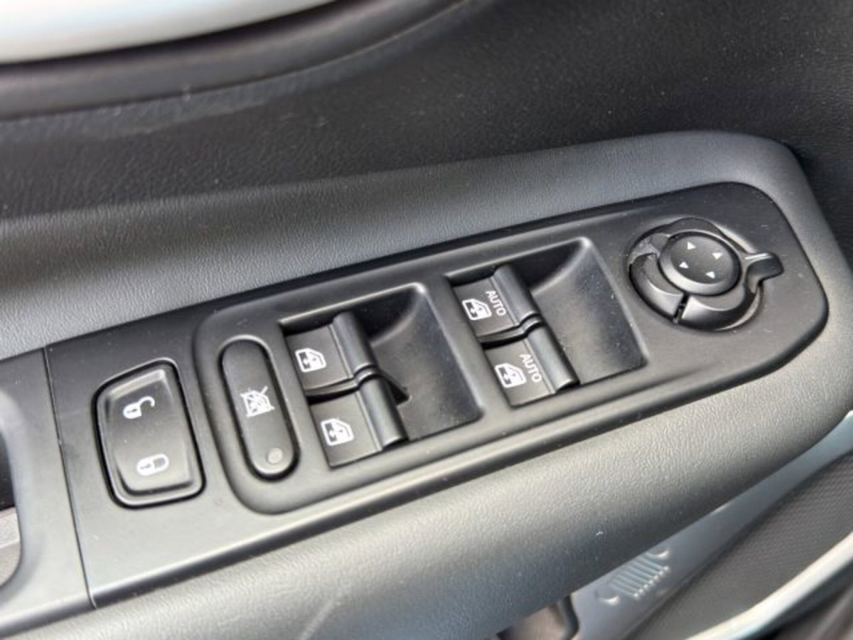 Jeep Renegade 1.6 Mjt 130 CV Limited (20)