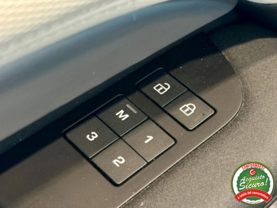 Land Rover Discovery 3.0D I6 249 CV AWD Auto R-Dynamic HSE (12)