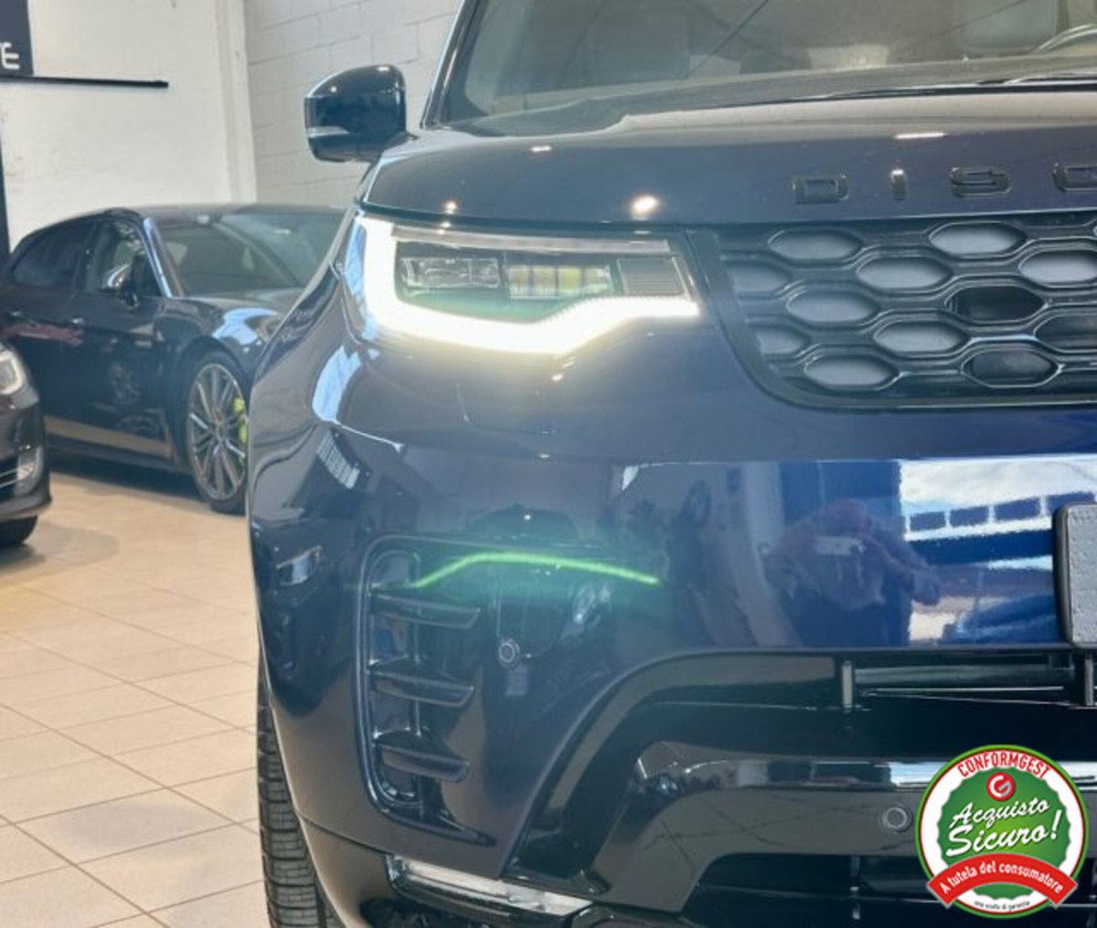 Land Rover Discovery 3.0D I6 249 CV AWD Auto R-Dynamic HSE (6)