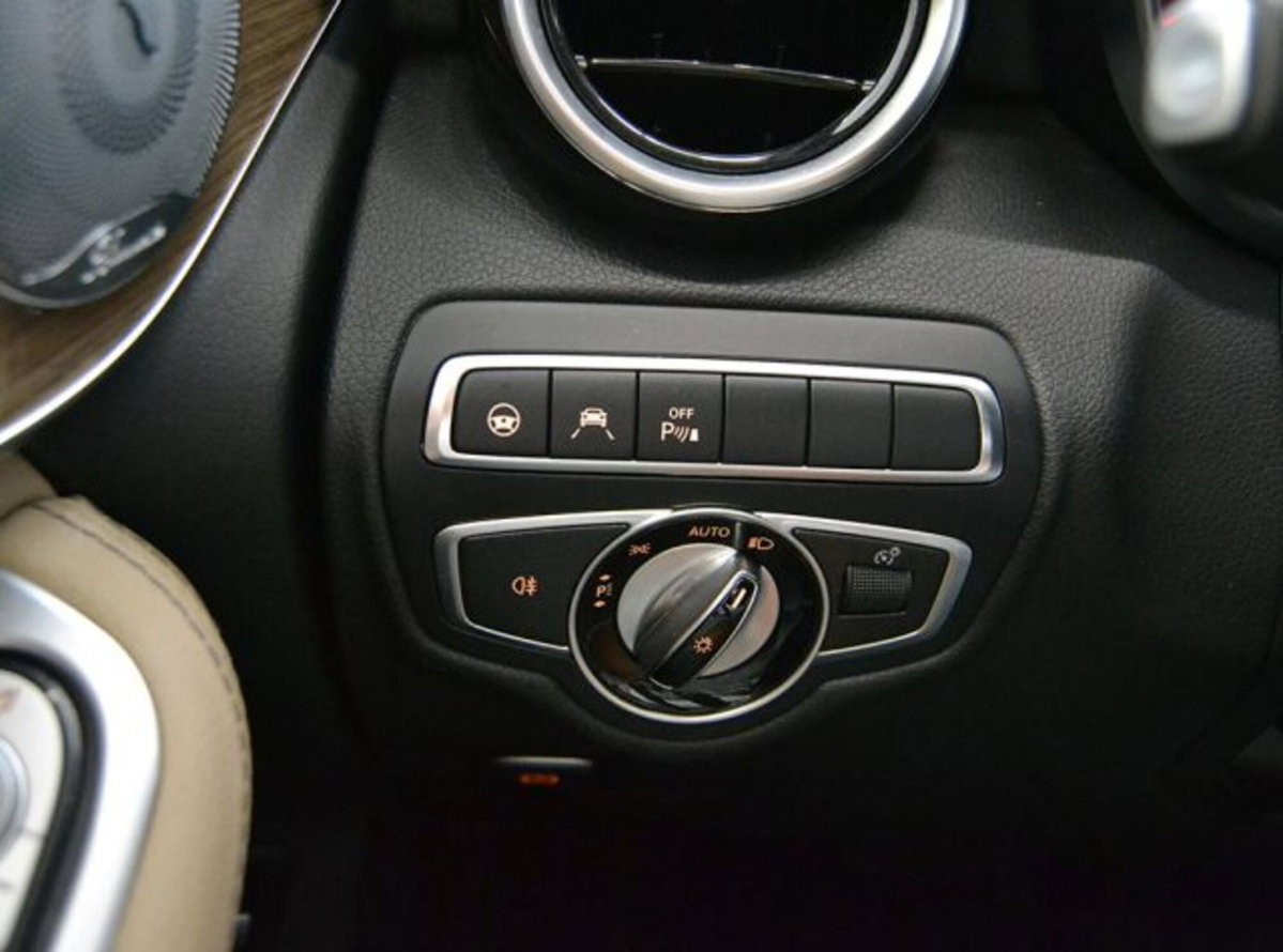 Mercedes-Benz GLC SUV 220 d 4Matic Sport (11)