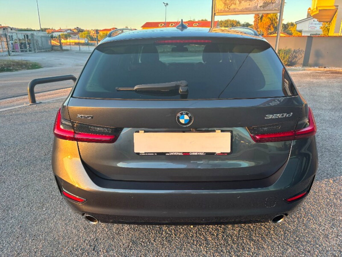 BMW Serie 3 Touring 320d 48V xDrive  Sport (6)