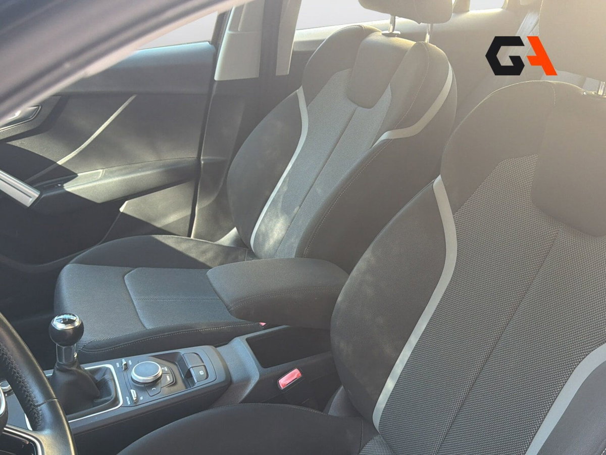 Audi Q2 Q2 30 TDI Identity Black (12)