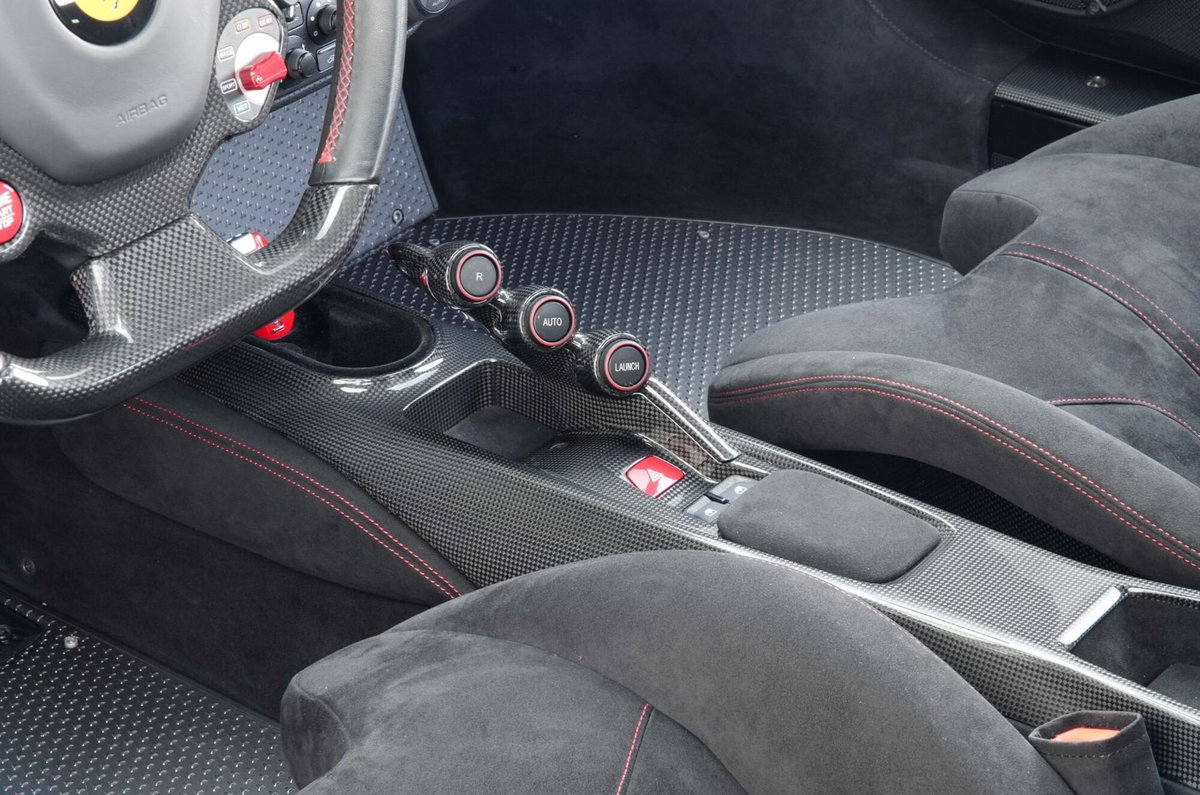 Ferrari 488 Coupé 488 Pista (11)