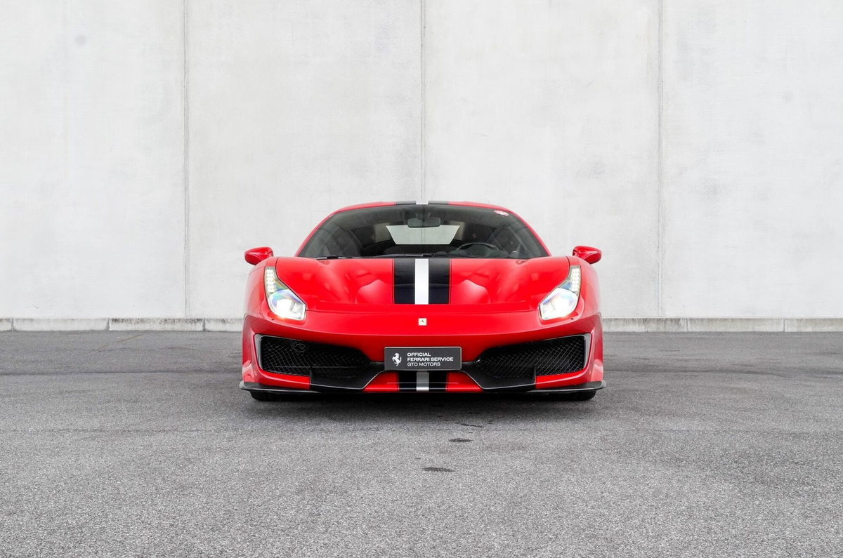 Ferrari 488 Coupé 488 Pista (2)
