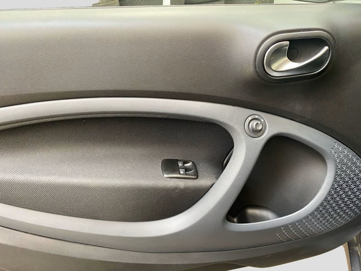 smart Fortwo 70 1.0 twinamic Passion (11)