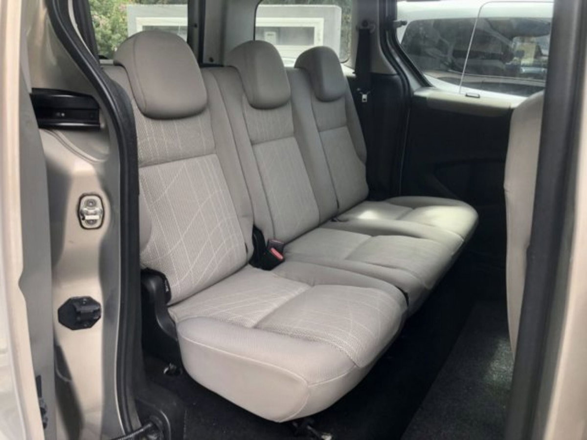 Peugeot Partner 1.6 HDi 112CV Premium (9)