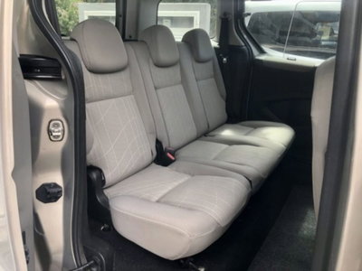 Peugeot Partner 1.6 HDi 112CV Premium (9)