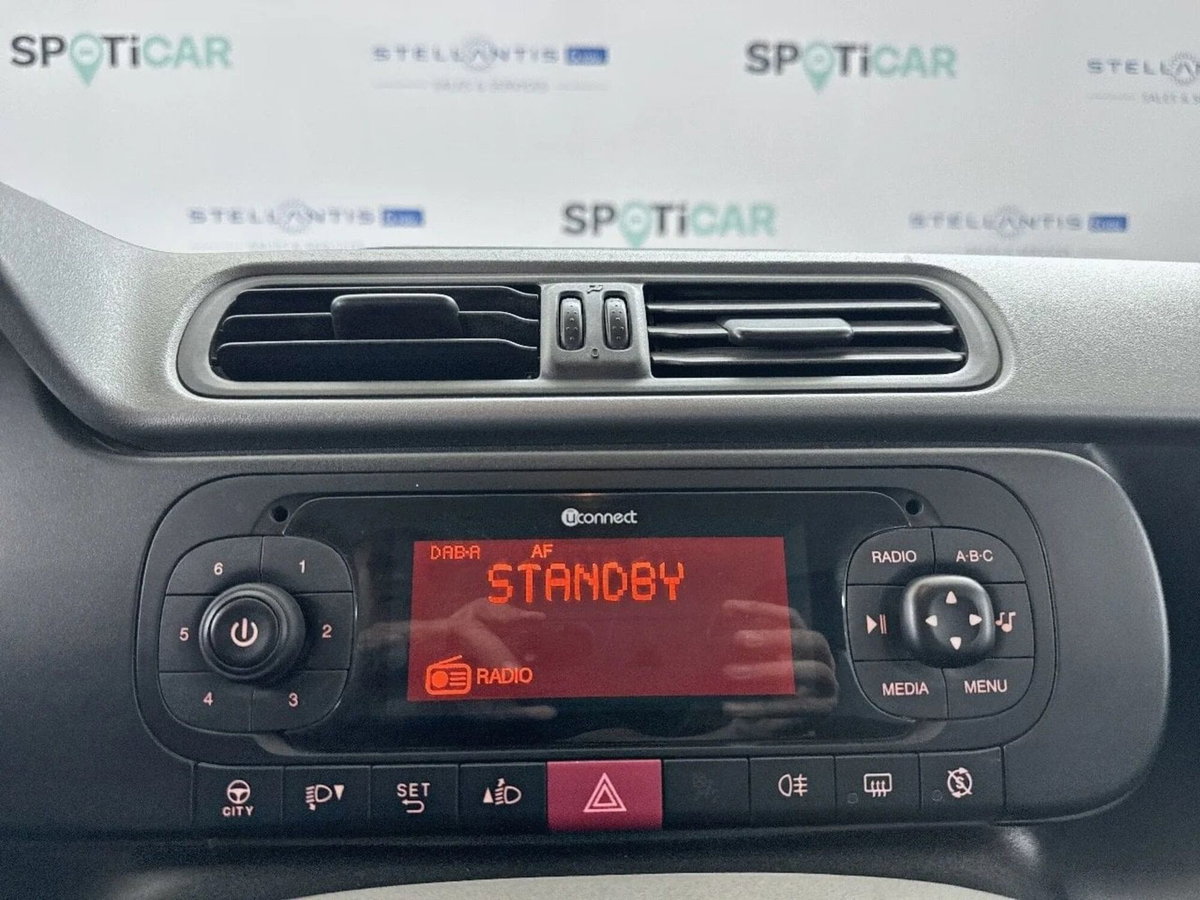 Fiat Panda 1.0 FireFly S&S Hybrid City Cross (11)
