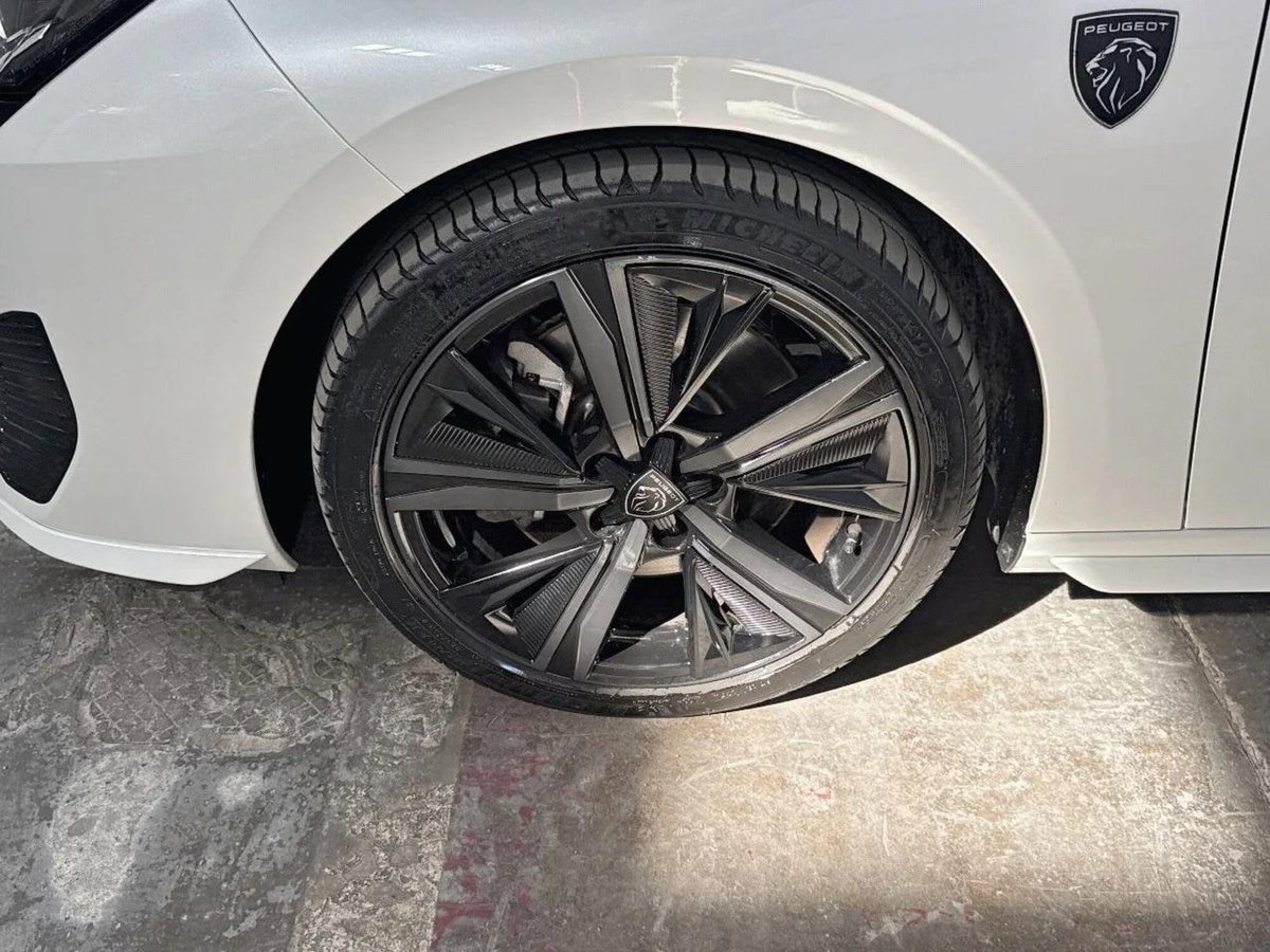 Peugeot 308 1.6 hybrid phev GT 225cv e-eat8 (14)