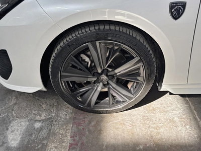 Peugeot 308 1.6 hybrid phev GT 225cv e-eat8 (14)