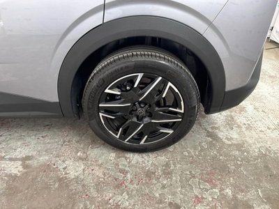 Peugeot 3008 1.2 hybrid GT Exclusive 145cv e-dcs6 (17)
