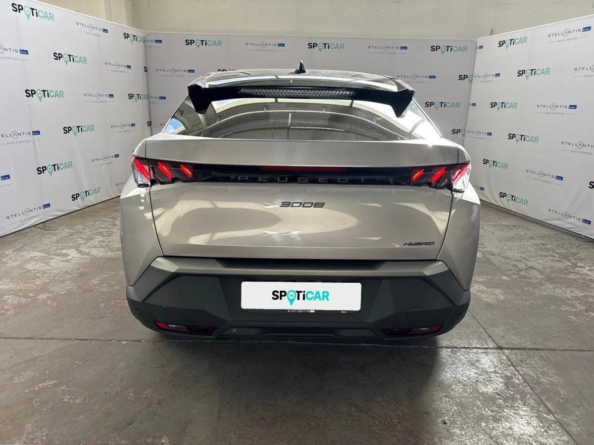 Peugeot 3008 1.2 hybrid GT Exclusive 145cv e-dcs6 (9)
